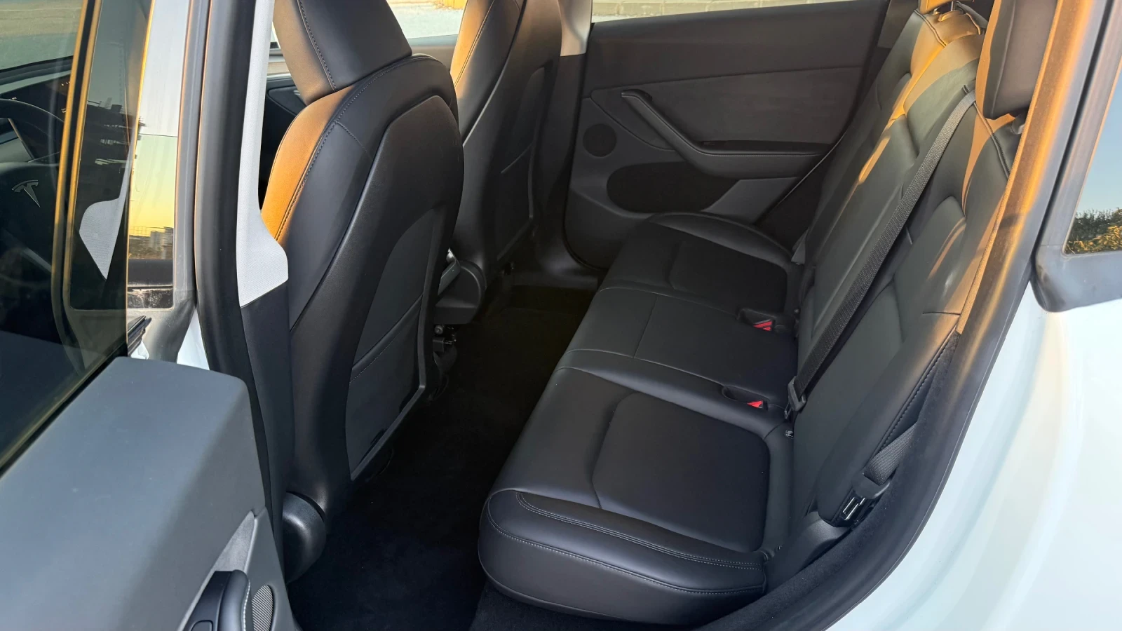 Tesla Model Y LONG RANGE DUAL MOTOR AWD НАЛИЧНА ЗА ОГЛЕД, снимка 10 - Автомобили и джипове - 55971246