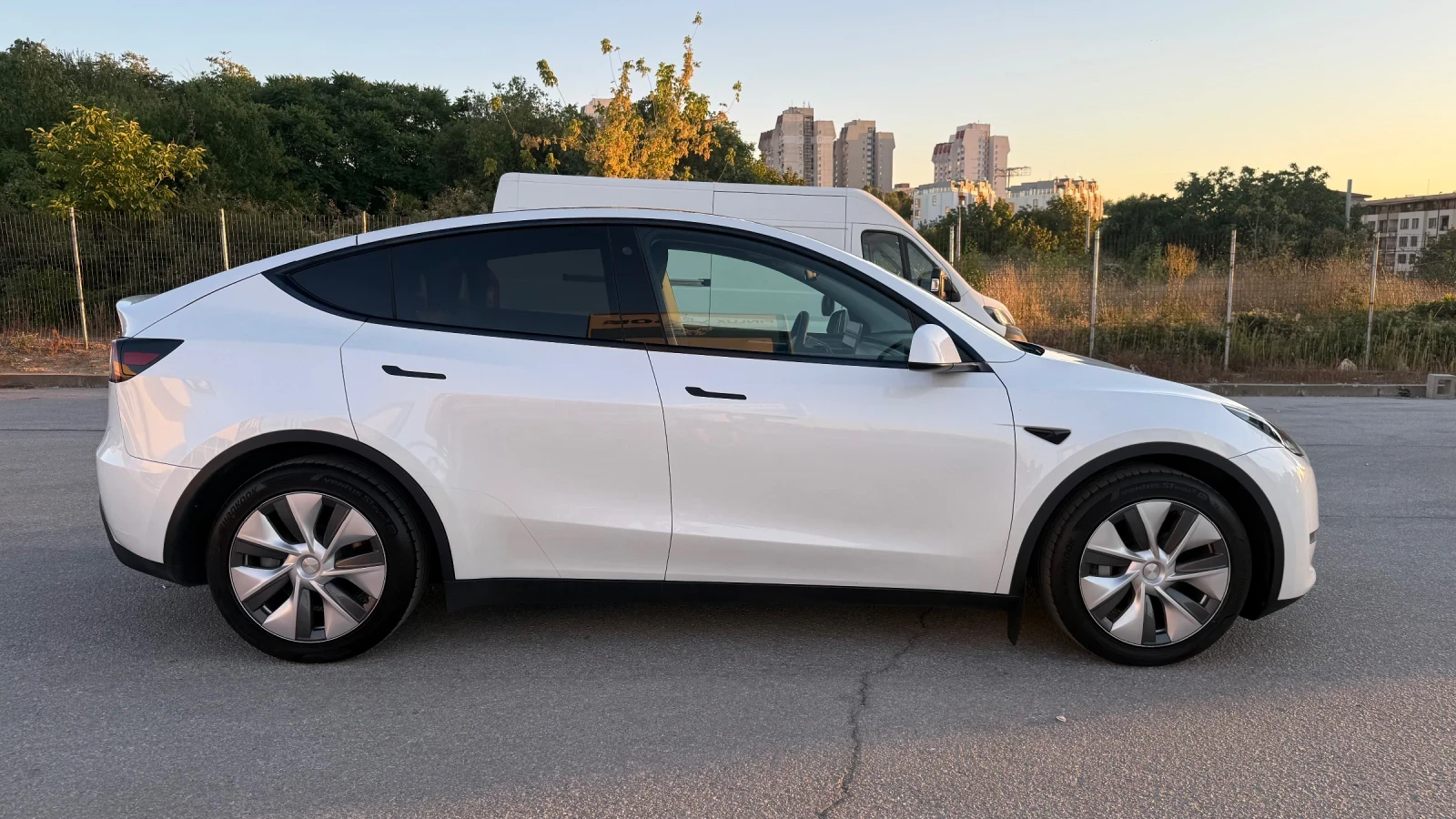 Tesla Model Y LONG RANGE DUAL MOTOR AWD НАЛИЧНА ЗА ОГЛЕД, снимка 6 - Автомобили и джипове - 55971246