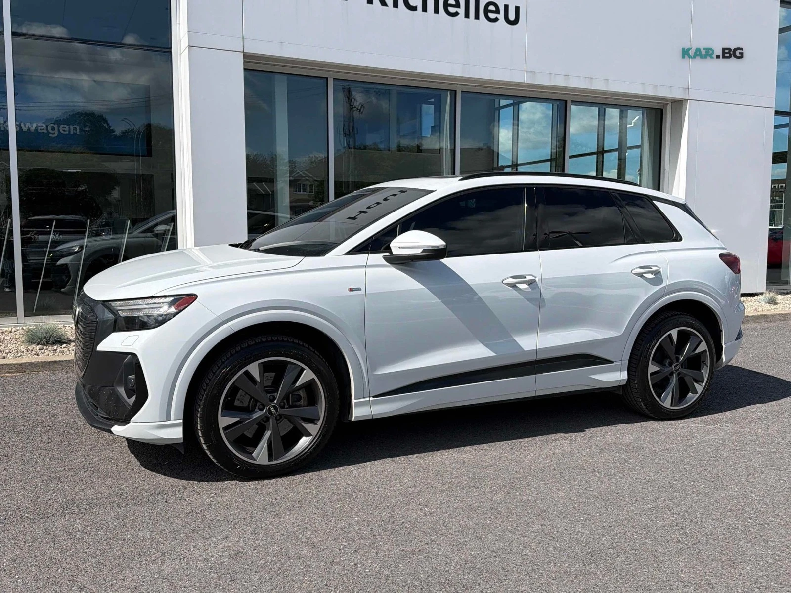 Audi E-Tron S-Line * SONOS * Панорама * АвтоКредит(ЦЕНА ДО БГ), снимка 2 - Автомобили и джипове - 56132921