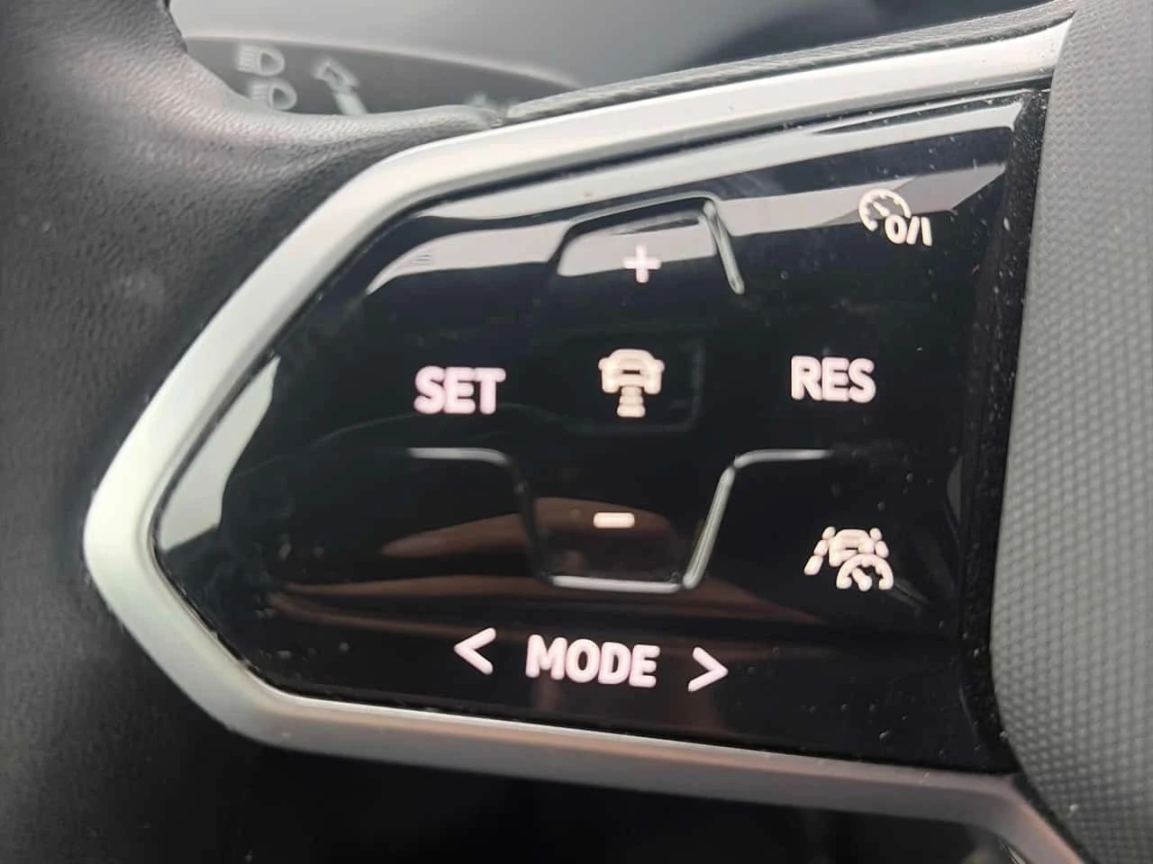 VW ID.4 * Pro * CARFAX * БЕЗ ПЪРВОНАЧАЛНА ВНОСКА, снимка 10 - Автомобили и джипове - 56262441