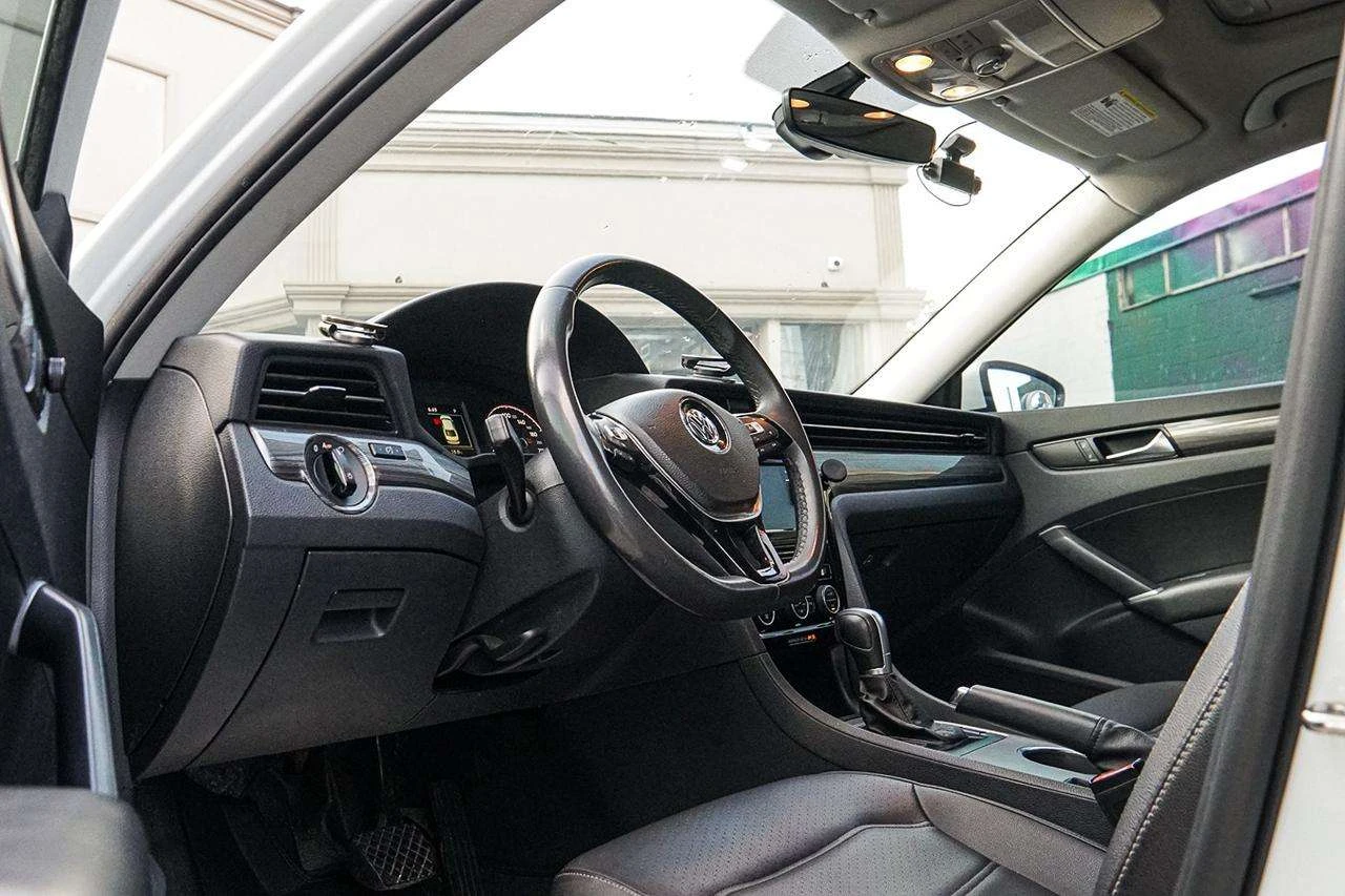VW Passat Highline | SUNROOF| LEATHER INT| HEATED SEATS| CAM | Mobile.bg � ����������� 7
