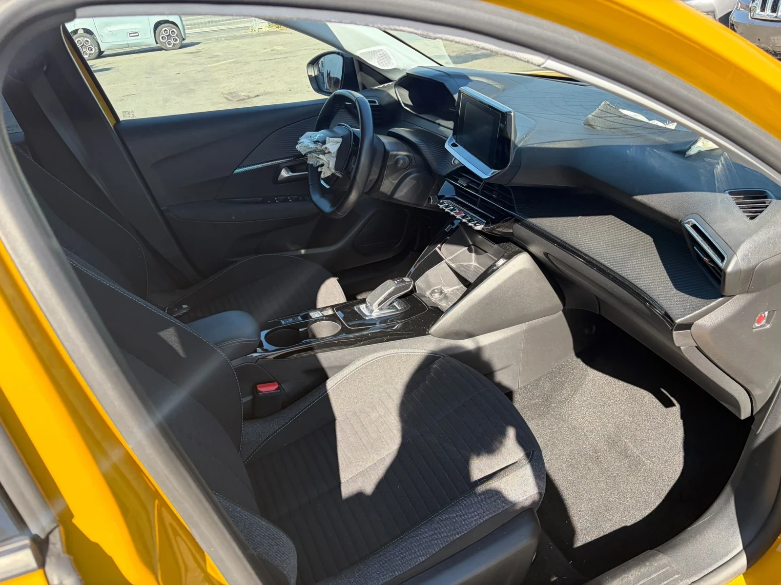 Peugeot 208, снимка 9 - Автомобили и джипове - 56485022