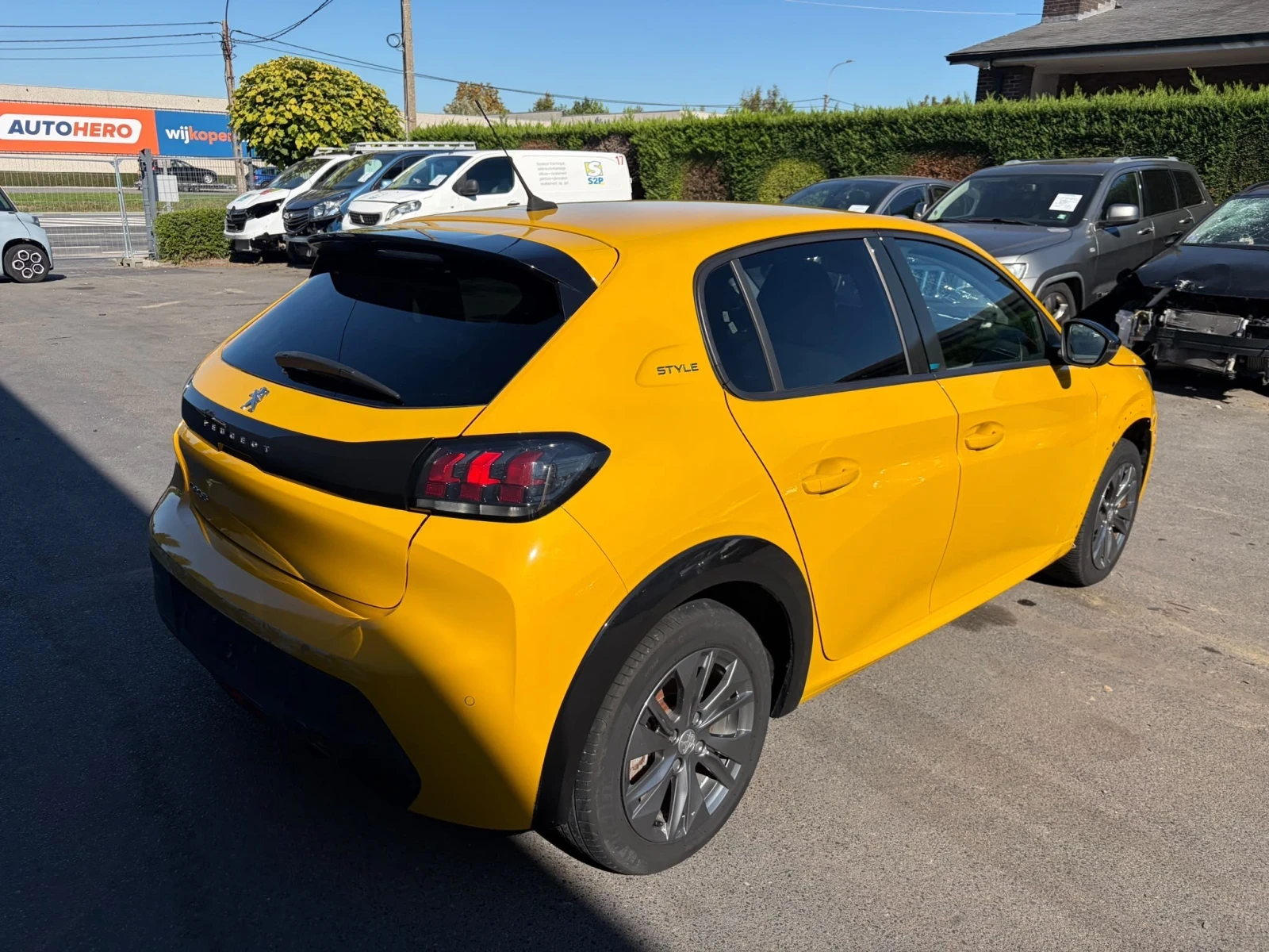 Peugeot 208, снимка 5 - Автомобили и джипове - 56485022