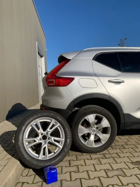 Volvo XC40 D4 190 к.с AWD, снимка 4