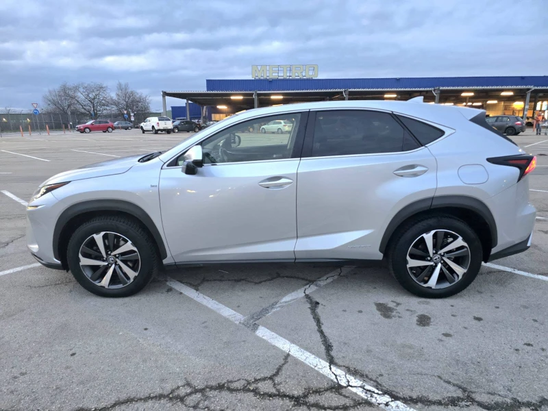 Lexus NX 300h 4x4 / Toyota Relax, снимка 4 - Автомобили и джипове - 52047275