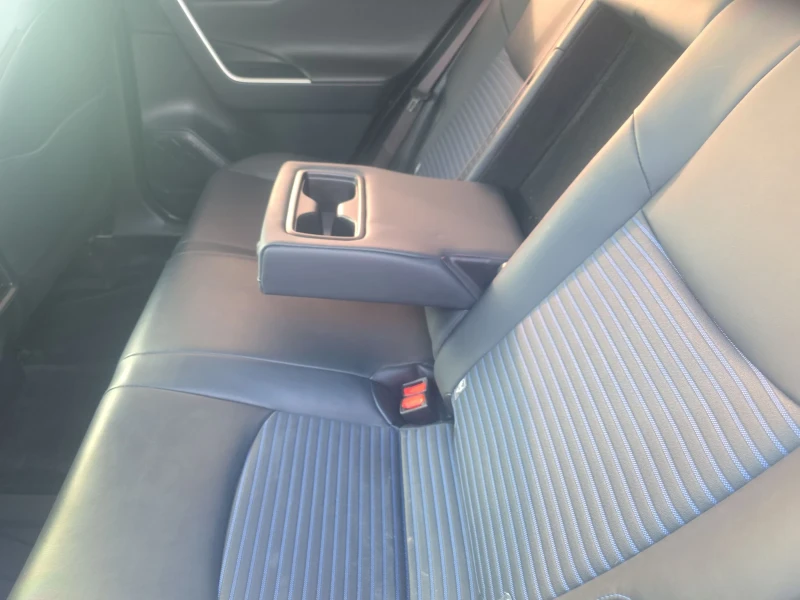 Toyota Rav4 4х4.2.5Hibrid 222кс, снимка 6 - Автомобили и джипове - 52852072