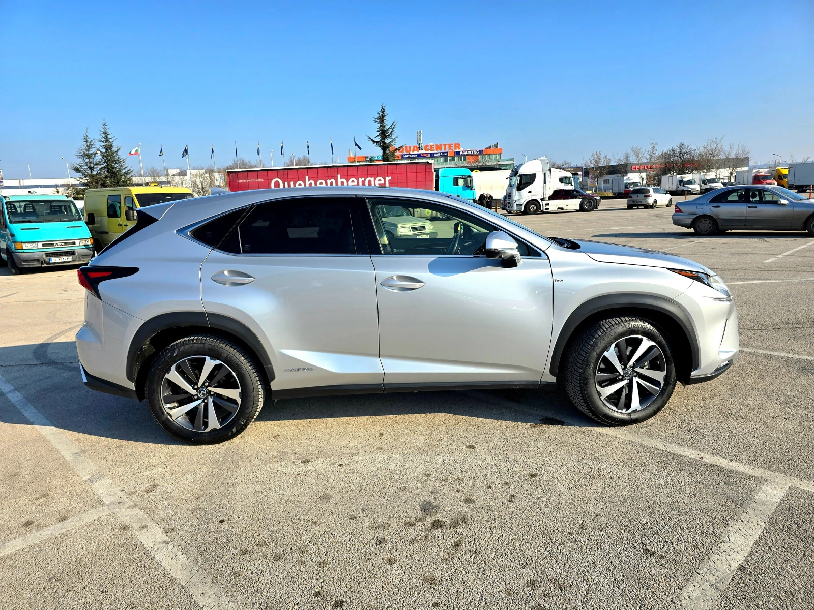 Lexus NX 300h 4x4 / LPG - изображение 4