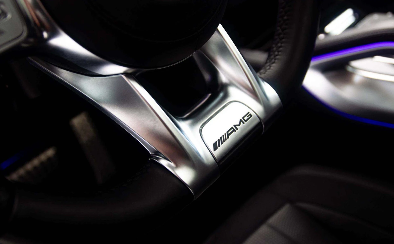 Mercedes-Benz GLS 63 AMG 4Matic+ , снимка 11 - Автомобили и джипове - 53708285