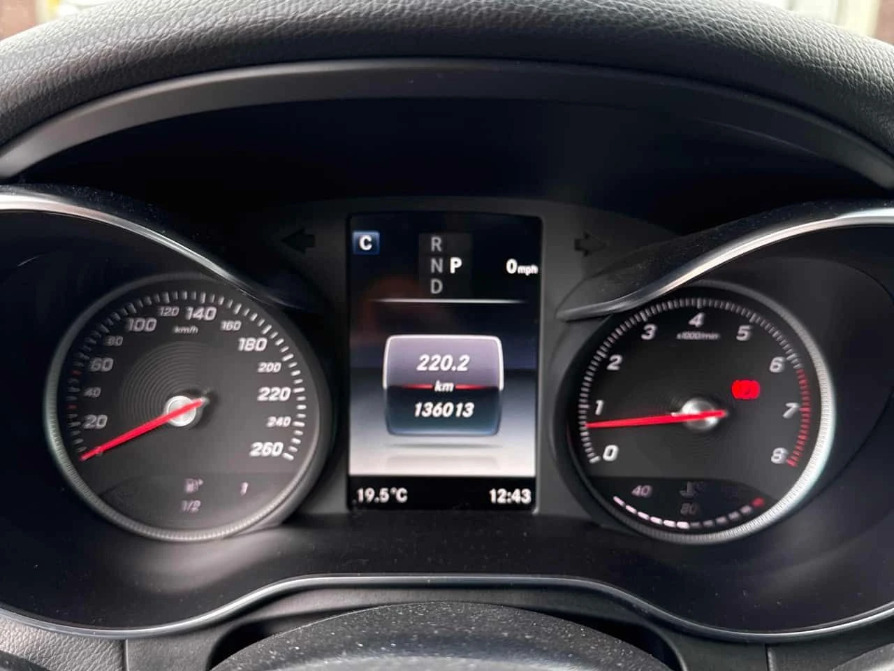 Mercedes-Benz GLC 300 2 КЛЮЧА* ПОДГРЕВИ* ПАНО* KEYLESS* CARFAX, снимка 8 - Автомобили и джипове - 54185693