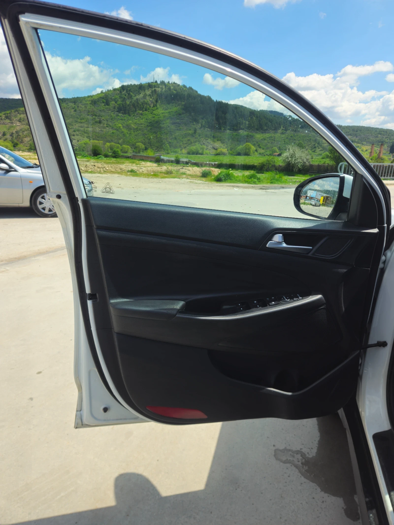 Hyundai Tucson 1.7crdi, снимка 14 - Автомобили и джипове - 54491248