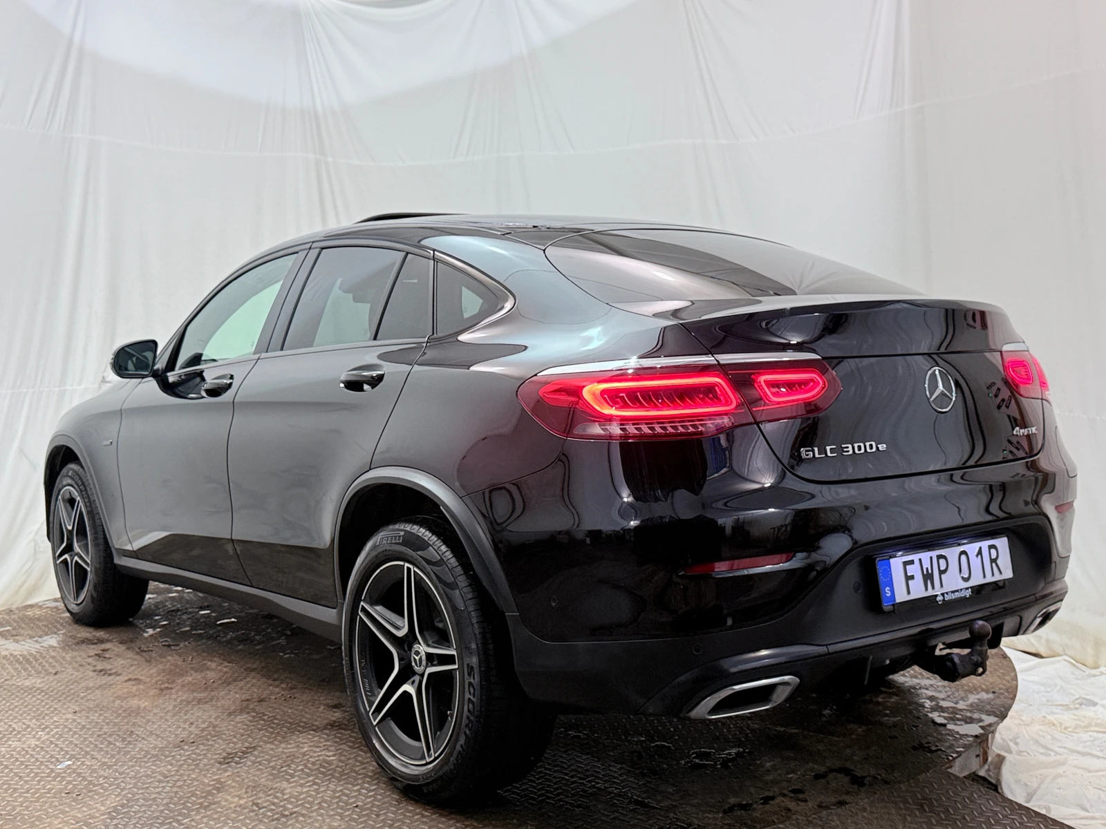 Mercedes-Benz GLC 300 e AMG Coupe Plug in Hybrid, снимка 7 - Автомобили и джипове - 54591935