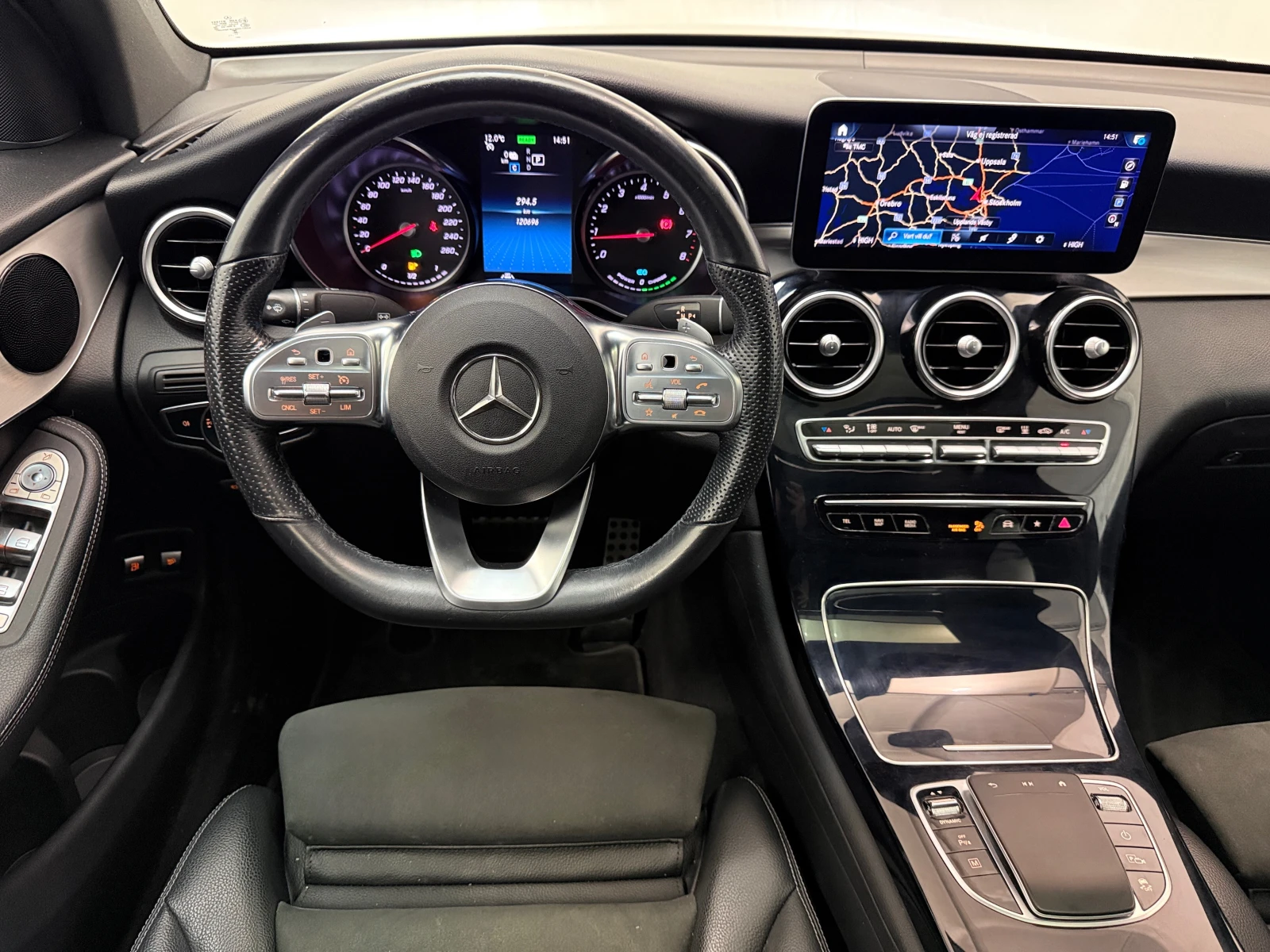 Mercedes-Benz GLC 300 e AMG Coupe Plug in Hybrid, снимка 11 - Автомобили и джипове - 54591935
