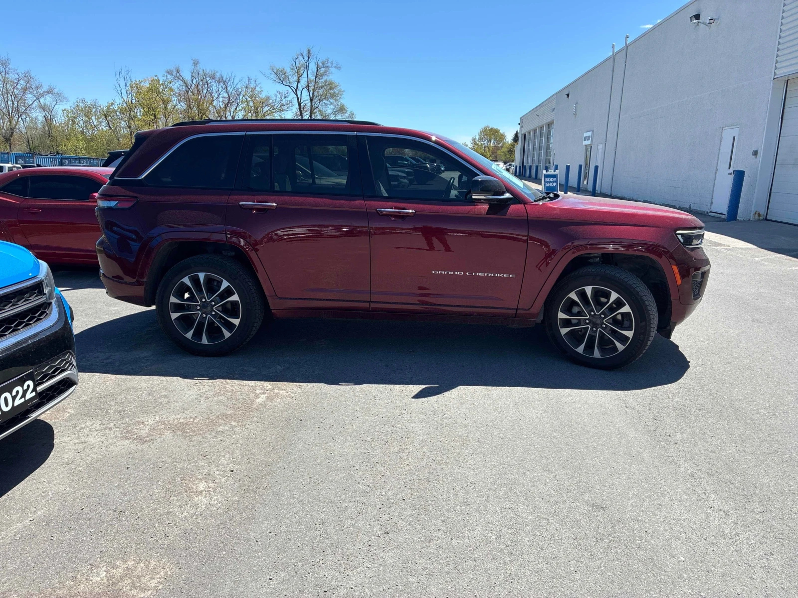 Jeep Grand cherokee Overland * * CARFAX * * АВТО КРЕДИТ * * , снимка 5 - Автомобили и джипове - 54969092