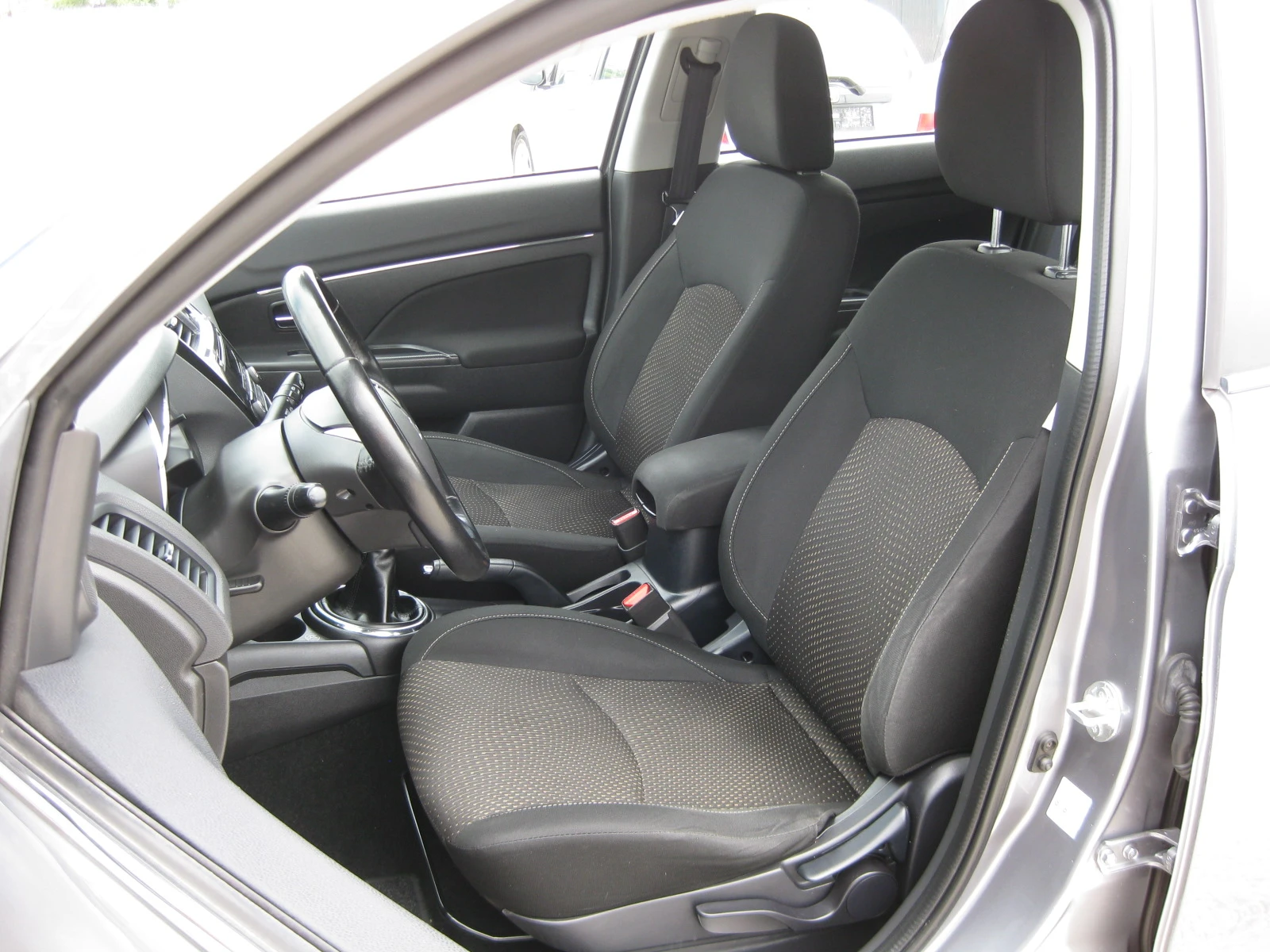 Mitsubishi ASX 1.8 D, снимка 10 - Автомобили и джипове - 55334457