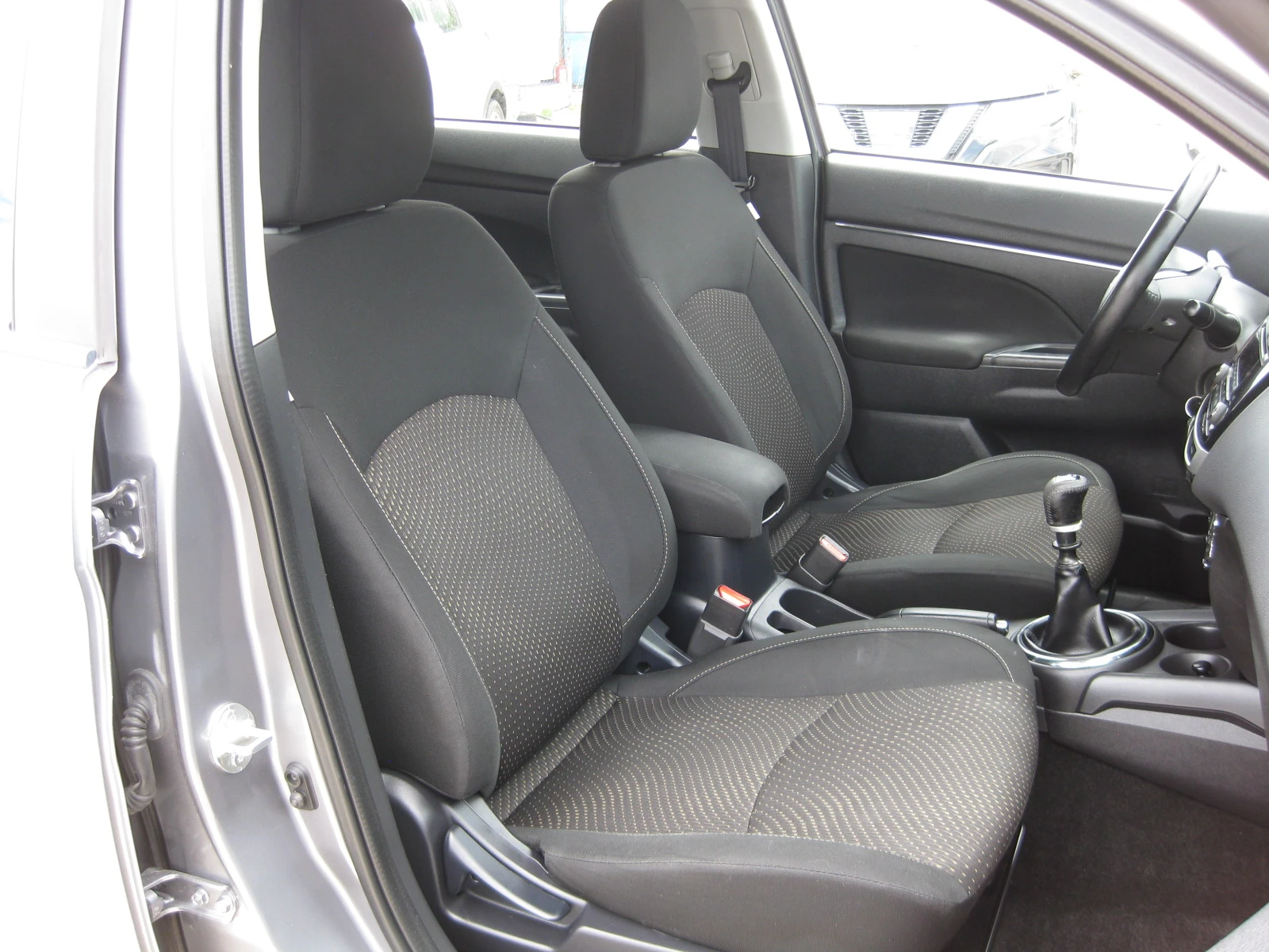 Mitsubishi ASX 1.8 D, снимка 13 - Автомобили и джипове - 55334457