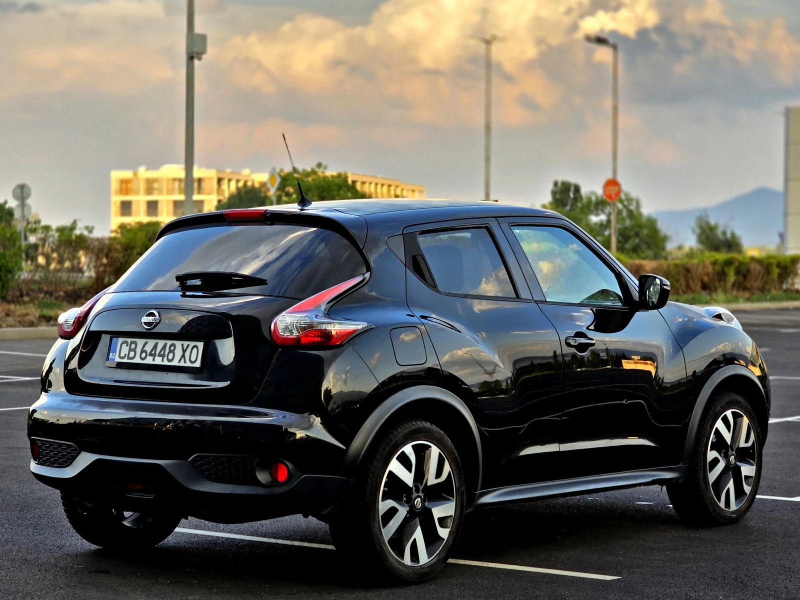 Nissan Juke Tekna Facelift 1.6t 4x4 Обслужена , снимка 6 - Автомобили и джипове - 55439518