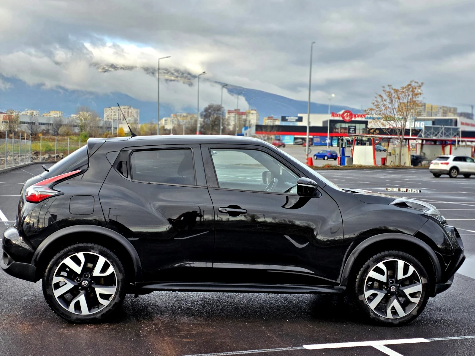 Nissan Juke Tekna Facelift 1.6t 4x4 Обслужена , снимка 7 - Автомобили и джипове - 55439518