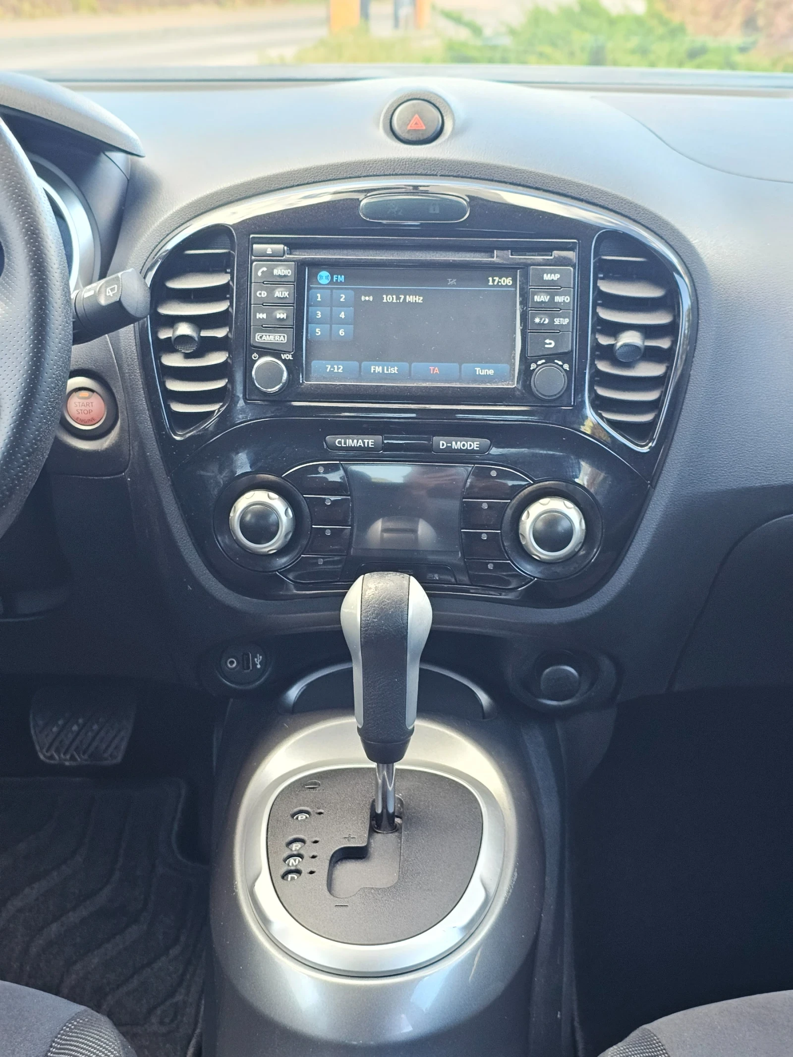 Nissan Juke Tekna Facelift 1.6t 4x4 Обслужена , снимка 14 - Автомобили и джипове - 55439518