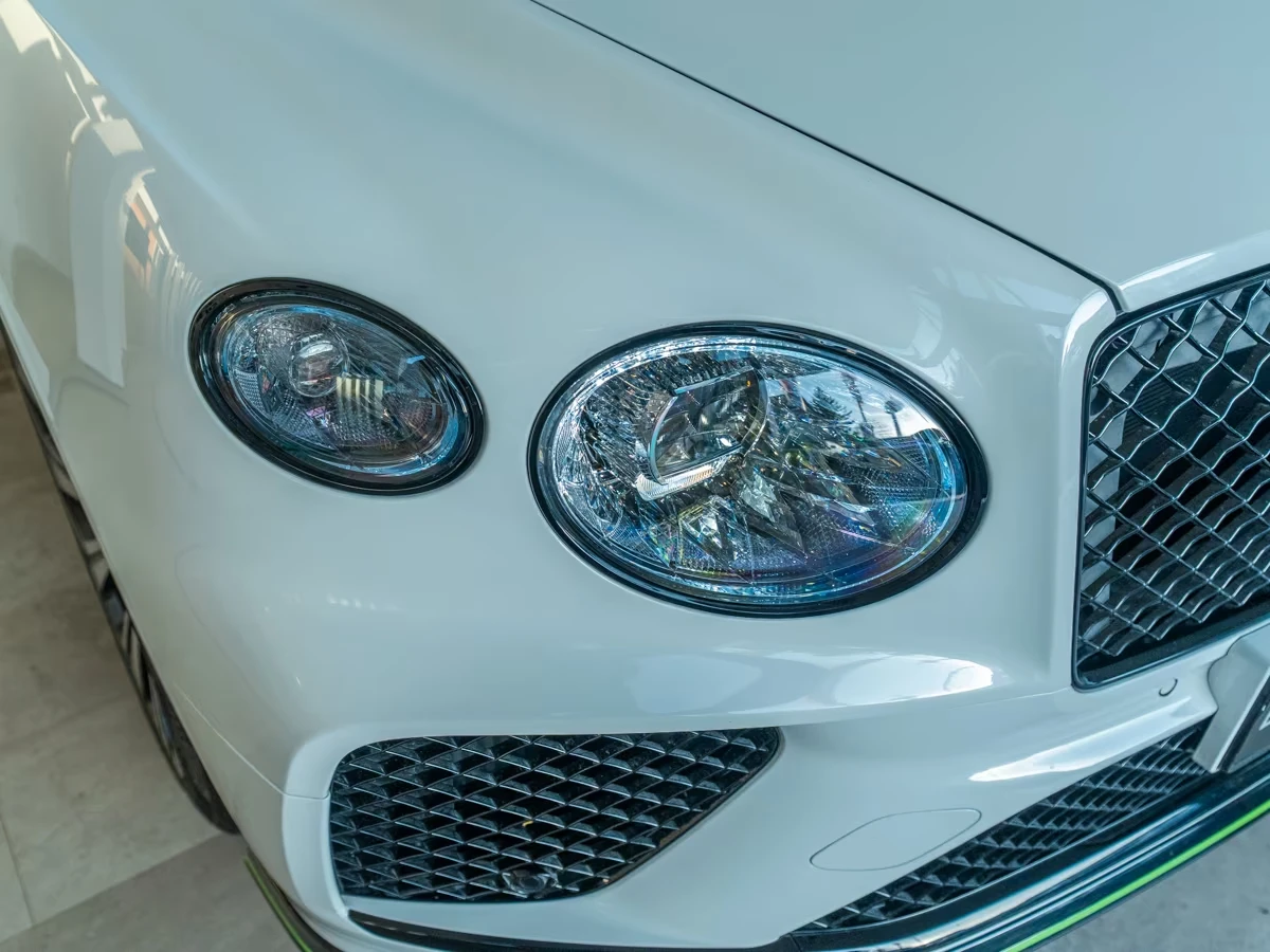 Bentley Bentayga SPEED V8 / CERAMIC / CARBON / MATRIX / HUD / 360 /, снимка 7 - Автомобили и джипове - 55463978