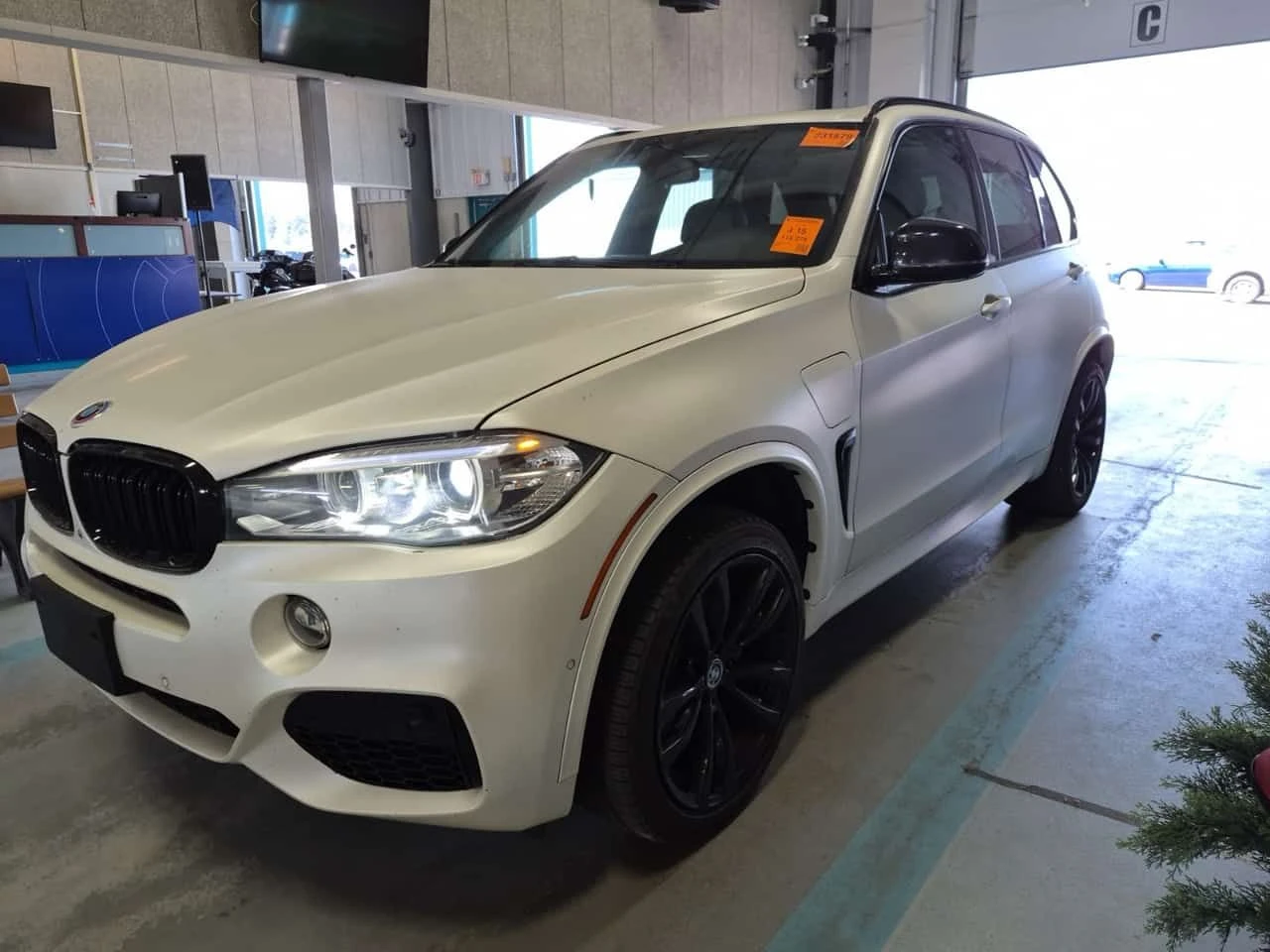 BMW X5 * XDRIVE40E * CARFAX * Сервизна история * 