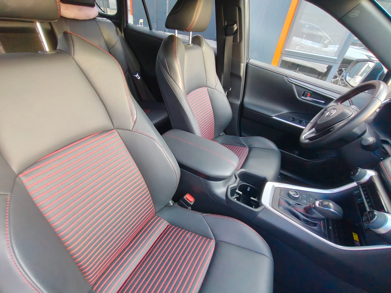Toyota Rav4 2.5 plug-in хибрид STYLE, снимка 15 - Автомобили и джипове - 56620801