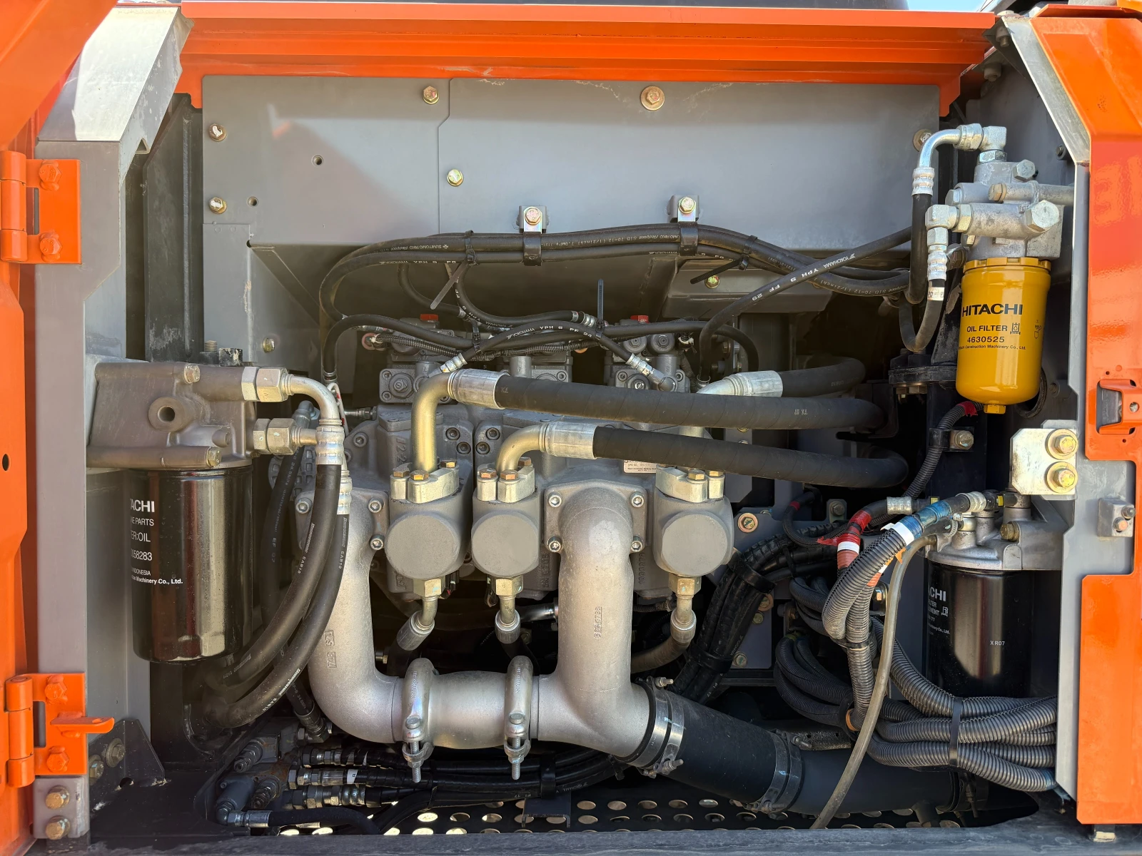 Багер Hitachi ZX 210 LC-6, снимка 6 - Индустриална техника - 54818765