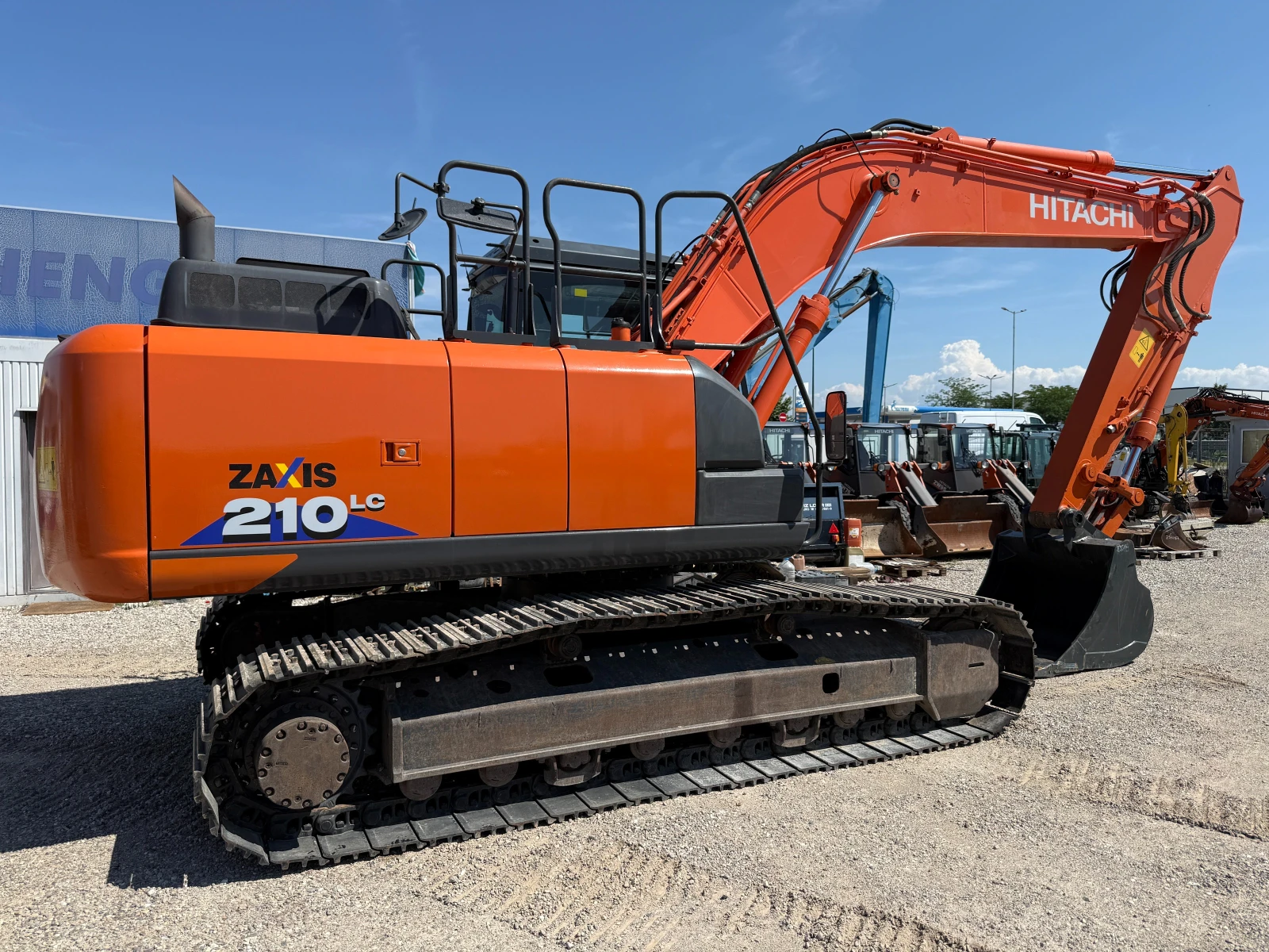 Багер Hitachi ZX 210 LC-6, снимка 12 - Индустриална техника - 54818765