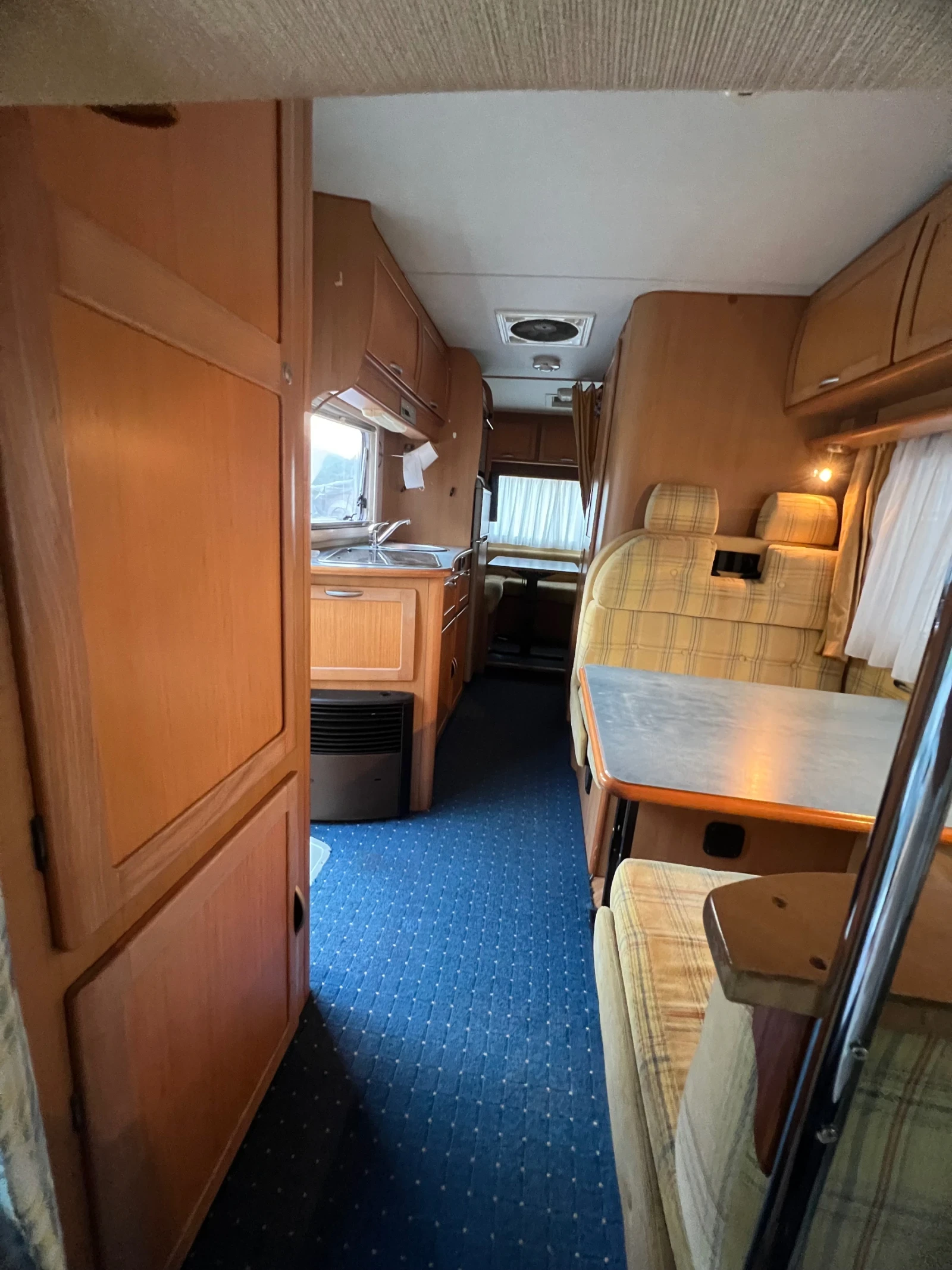 Кемпер McLouis Mercedes Sprinter 2.7 cdi /6 места, снимка 7 - Каравани и кемпери - 54735653