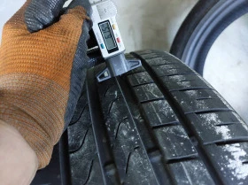 Гуми Летни 235/40R19, снимка 8 - Гуми и джанти - 42659487