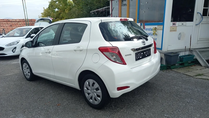 Toyota Yaris 1.3i-Нави= Камера, 6 скорости, снимка 6 - Автомобили и джипове - 47469229