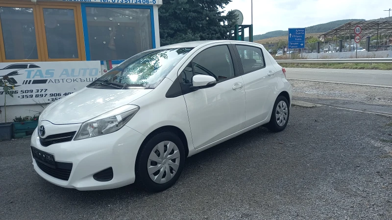 Toyota Yaris 1.3i-Нави= Камера, 6 скорости, снимка 1 - Автомобили и джипове - 47469229