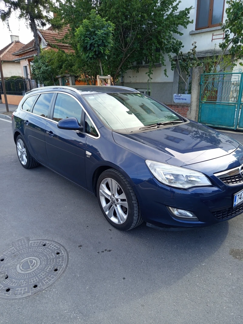 Opel Astra  Opel Astra Sports Tourer 