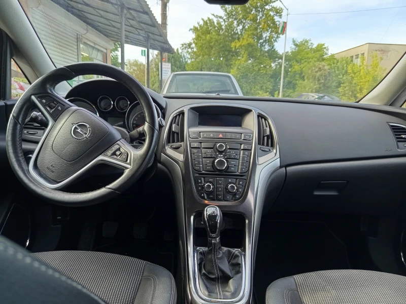 Opel Astra  Opel Astra Sports Tourer , снимка 14 - Автомобили и джипове - 51610576