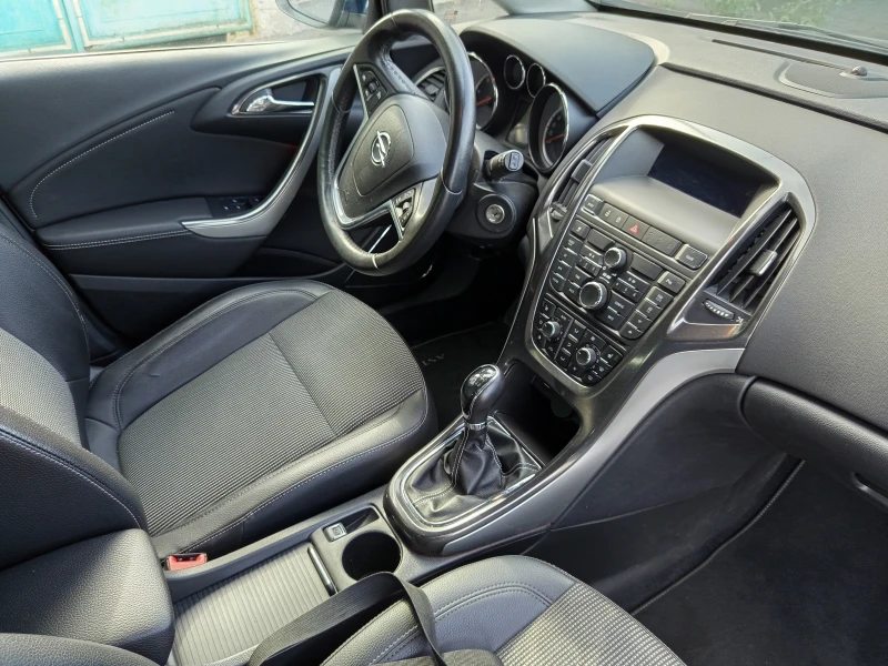 Opel Astra  Opel Astra Sports Tourer , снимка 15 - Автомобили и джипове - 51610576