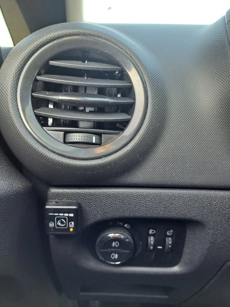 Opel Corsa 1.2 80 кс Газ/Бензин, снимка 6 - Автомобили и джипове - 52063161