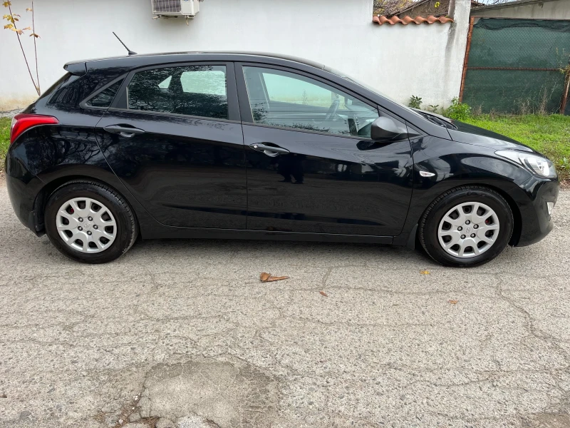Hyundai I30 1.4- benzin, снимка 4 - Автомобили и джипове - 52526418