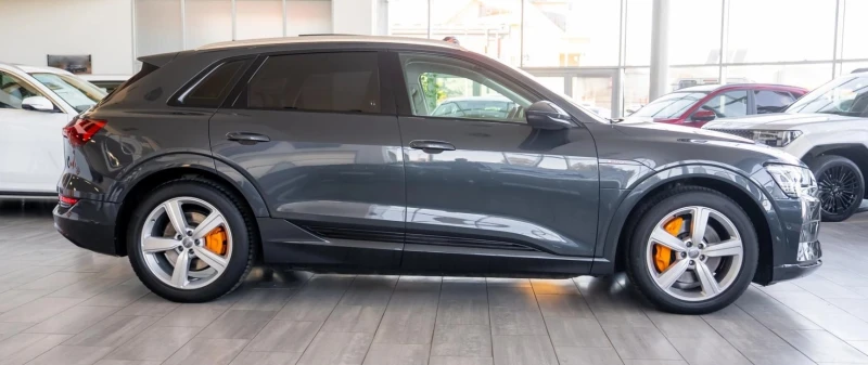 Audi E-Tron 50 Quattro, снимка 4 - Автомобили и джипове - 52748964