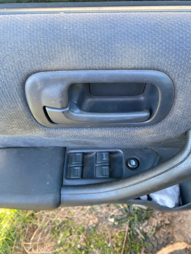 Honda Civic 5 doors 1.6 110 hp, снимка 8 - Автомобили и джипове - 52949934