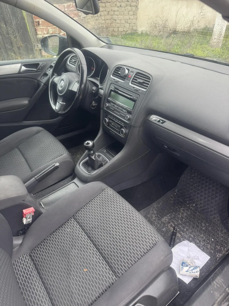 VW Golf 1.6TDI, снимка 5 - Автомобили и джипове - 53053463