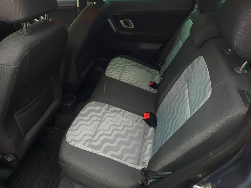 Skoda Fabia 1.6i, снимка 7 - Автомобили и джипове - 53124022