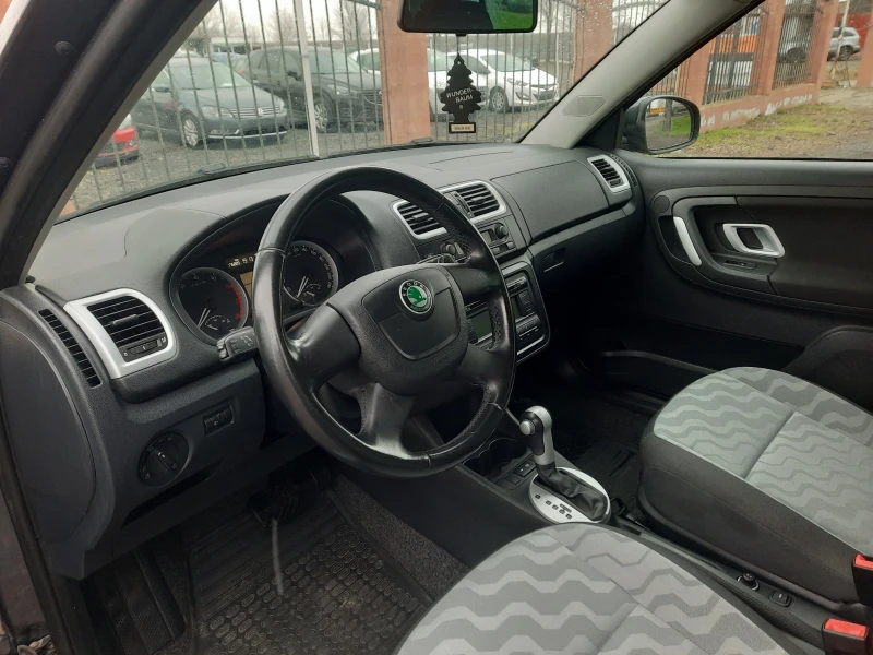Skoda Fabia 1.6i, снимка 8 - Автомобили и джипове - 53124022