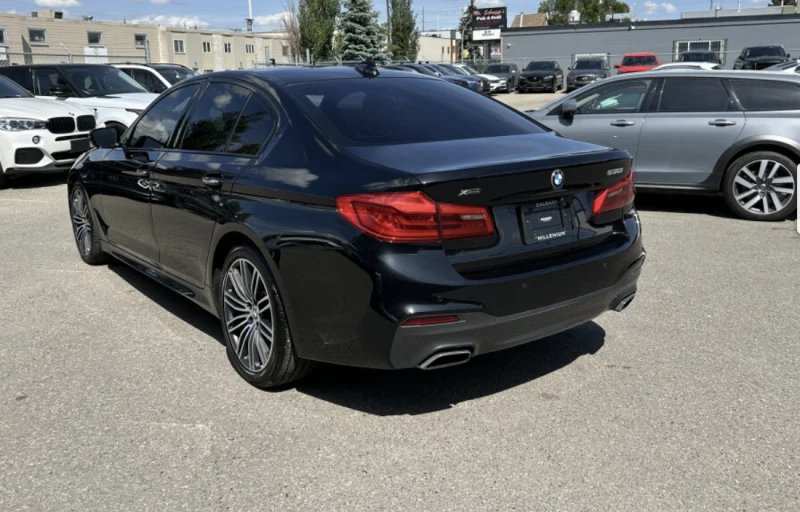 BMW 530 M* SPORT* XDRIVE* ДИГИТАЛНО* ТАБЛО* HARMON* KARDON, снимка 4 - Автомобили и джипове - 53260516