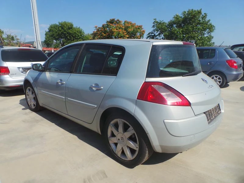 Renault Megane 1.9 dCi 120кс, снимка 5 - Автомобили и джипове - 47850455