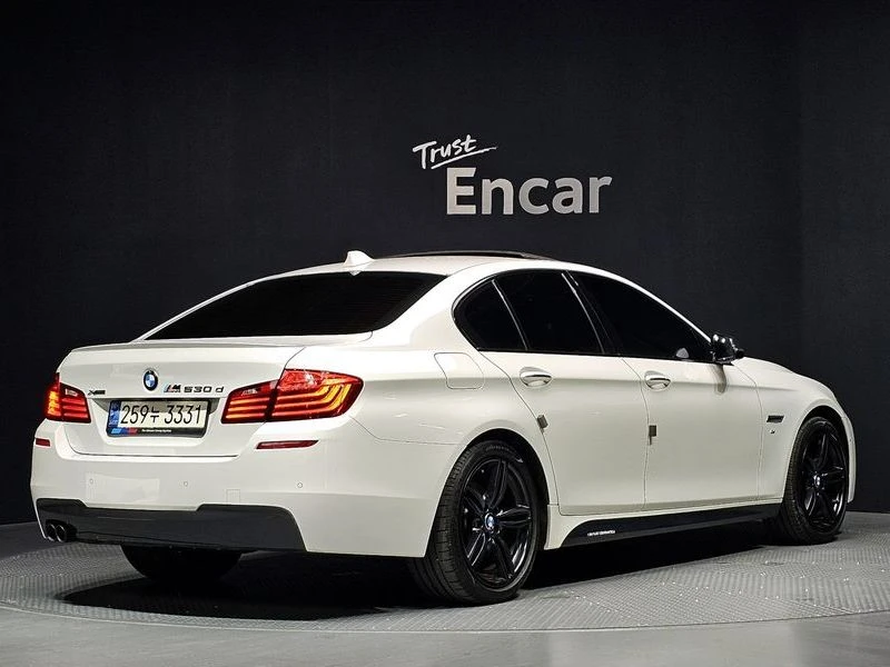 BMW 530 530d xDrive M Aero Dynamic| 258к.с.| ВКЛ.ТЕХНОТЕСТ, снимка 2 - Автомобили и джипове - 55608250