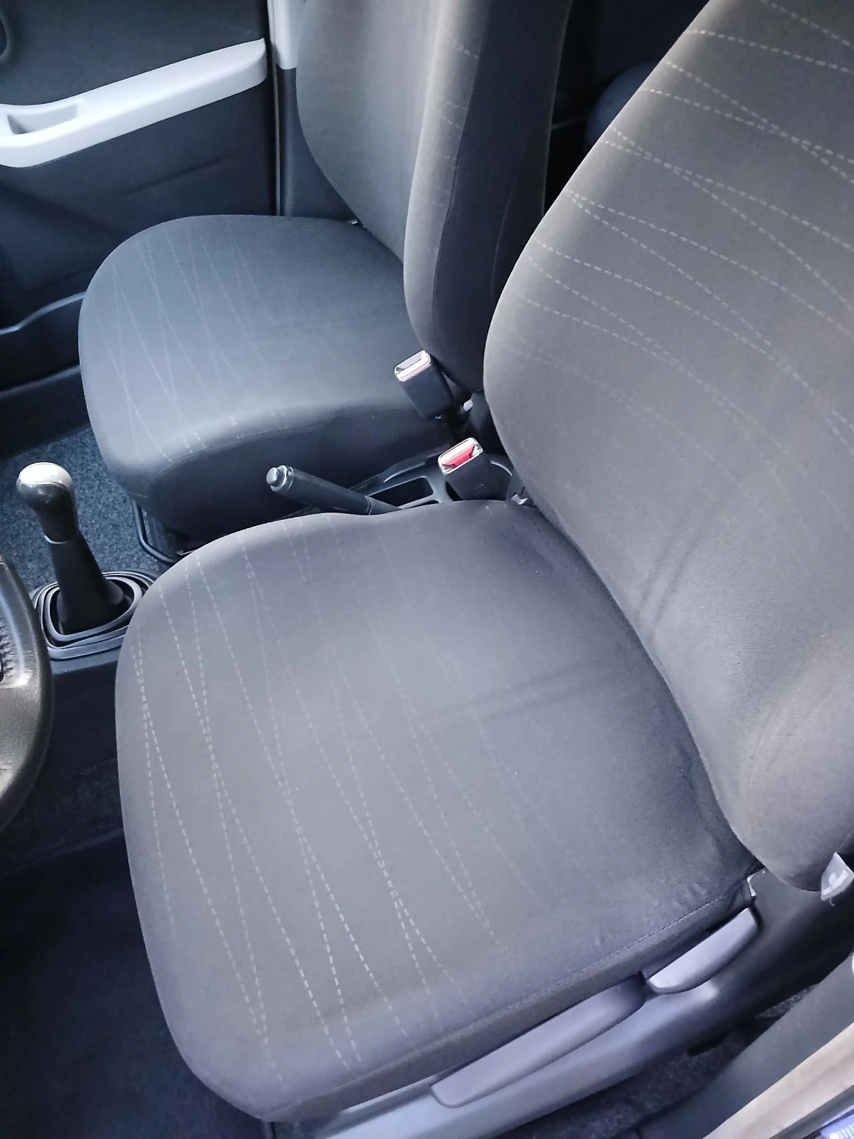 Toyota Yaris 1.0i  | Mobile.bg — изображение 13