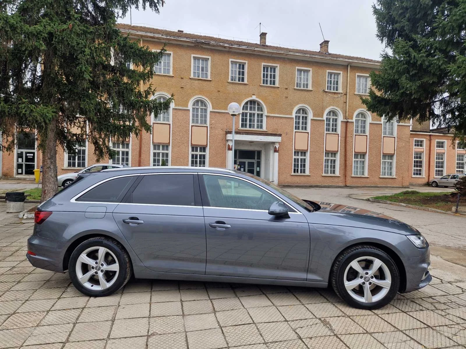 Audi A4 2.0 TDI S-Line - изображение 3