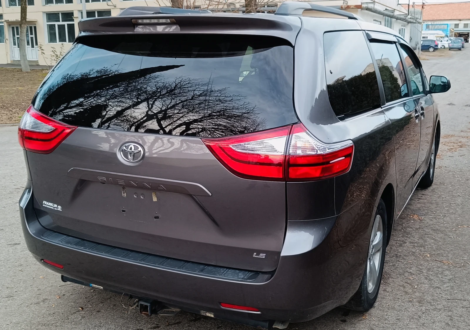 Toyota Sienna  - изображение 10