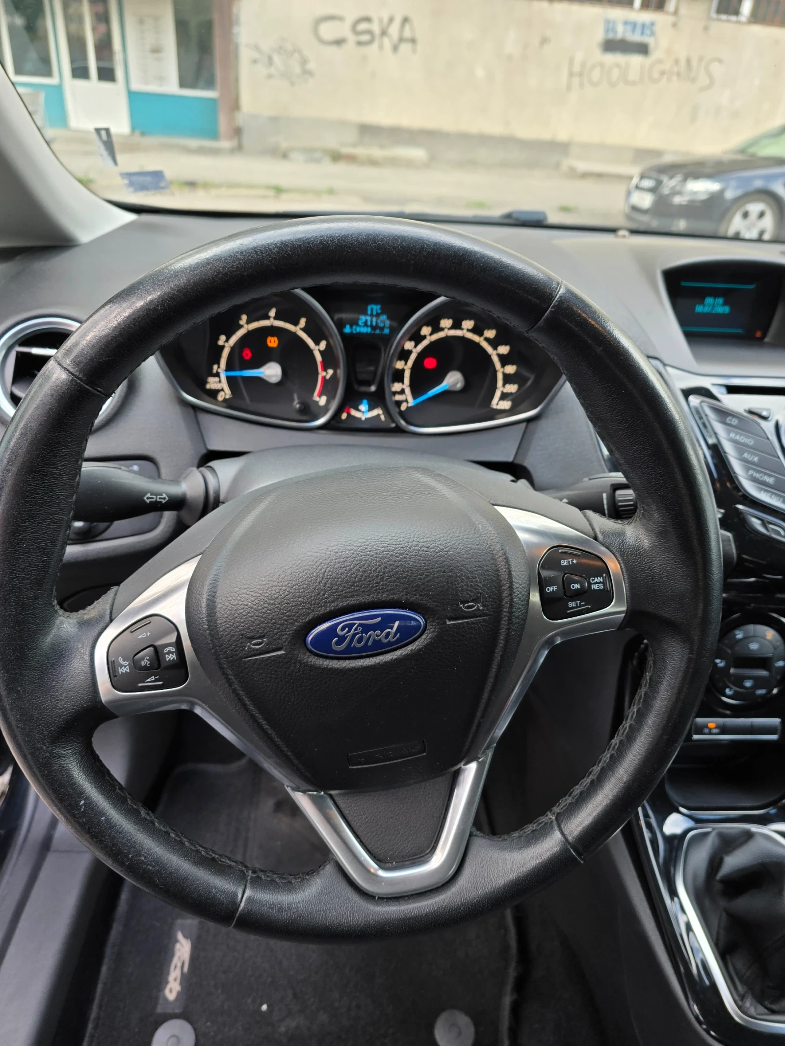 Ford Fiesta Titanium - изображение 10