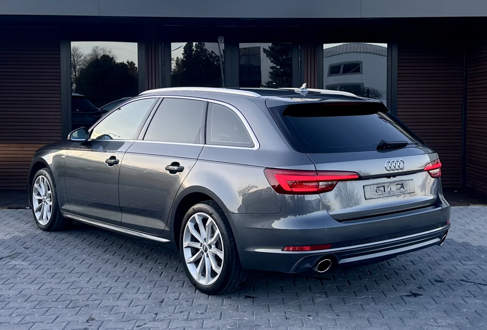 Audi A4 - S-Line - Фабричен Метан - 2.0 TFSI - Camera -  - изображение 5