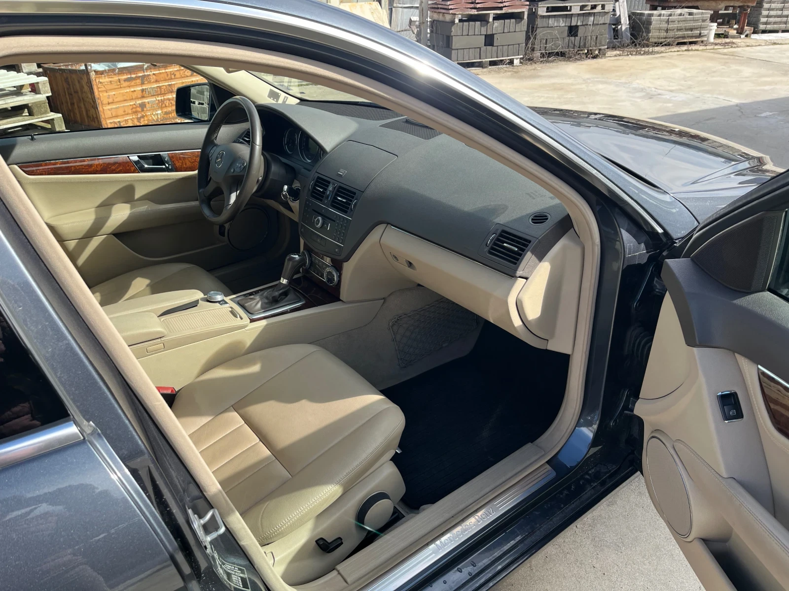 Mercedes-Benz C 220 W204 - изображение 9